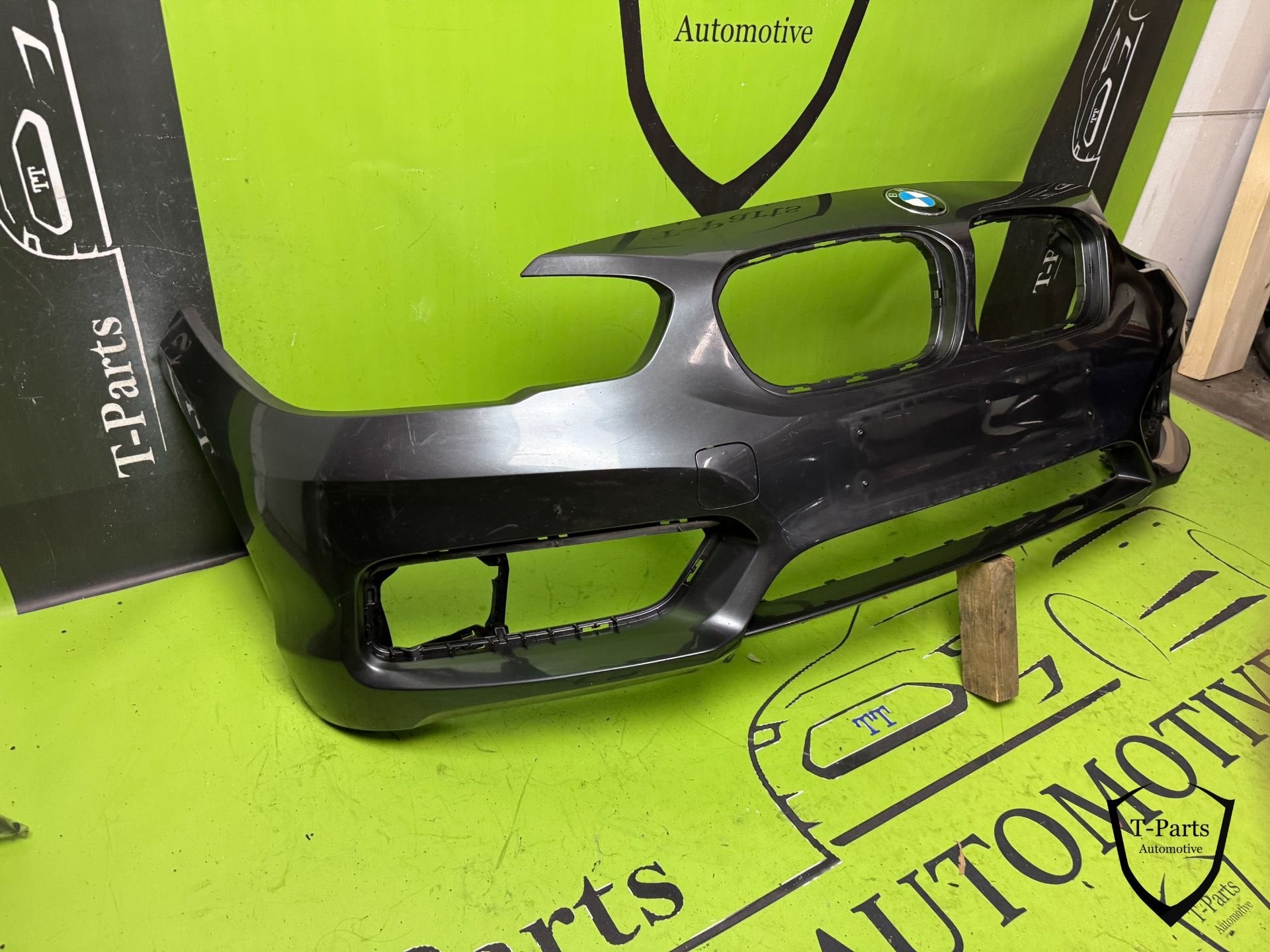 bmw 1 serie f20 voorbumper bumper 15+, Petuelring 130
80788  Munich, DE, Gebruikt, Info@bmw.de, Ophalen of Verzenden