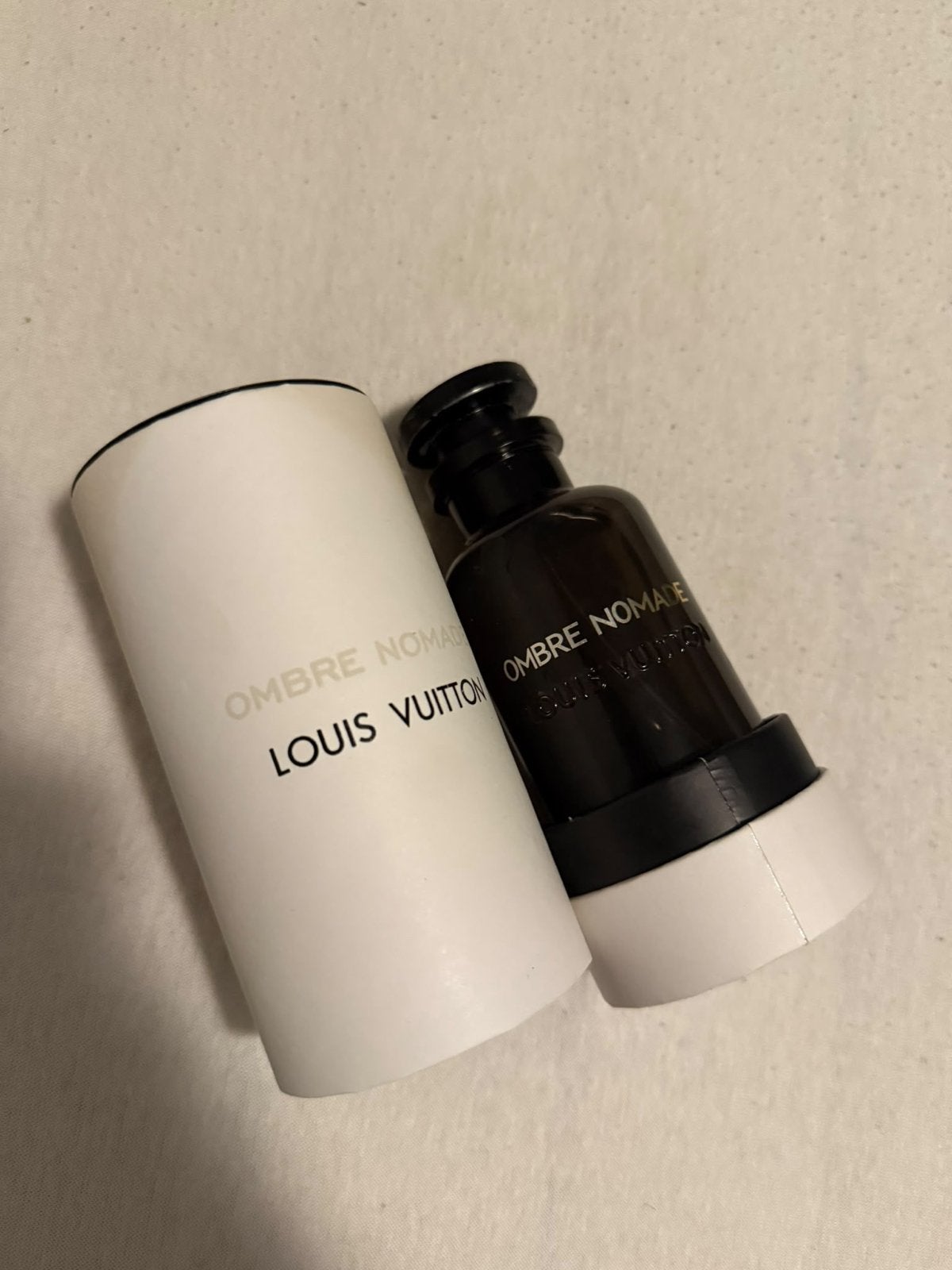 Louis Vuitton Ombre Nomade Parfum - Zo goed als nieuw, Sieraden, Tassen en Uiterlijk, Ophalen of Verzenden, Zo goed als nieuw