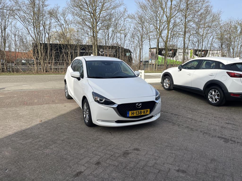 Mazda 2 1.5 Skyactiv-G Luxury CARPLAY CLIMA STOEL- EN STUURV, Voorwielaandrijving, Stof, 4 cilinders, Wit