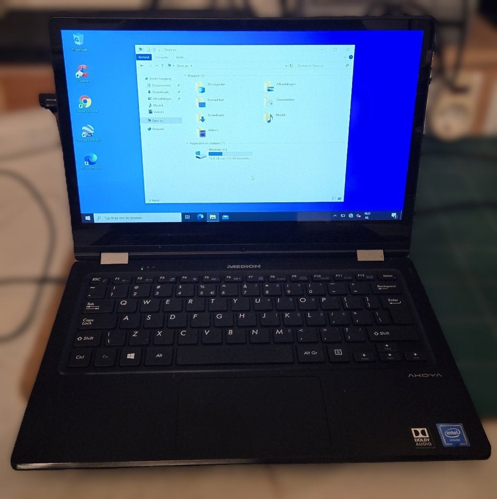 Medion Akoya E3215 Intel N3350 - 4GB - 118GB, 2 tot 3 Ghz, Qwerty, 13 inch, Met touchscreen