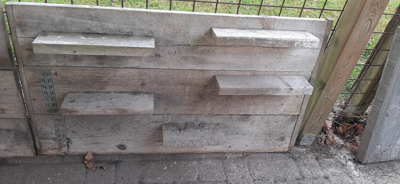 Steigerhouten wandbord met planken (bijna gratis), Ophalen, Gebruikt, Hout, Bruin