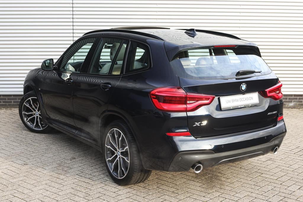 BMW X3 xDrive30i High Executive M Sport Automaat / Panoramad, Gebruikt, 4 cilinders, Zwart, Bedrijf