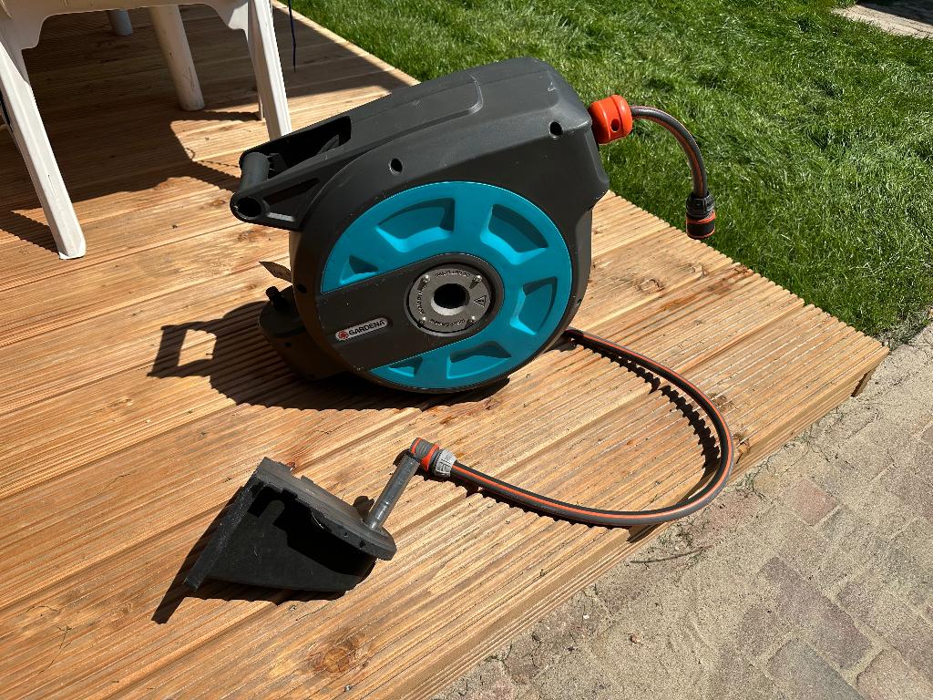 Gardena RollUp Wandslangbox 15m, Tuin en Terras, Tuinslangen, Ophalen, Gebruikt, Tuinslanghaspel