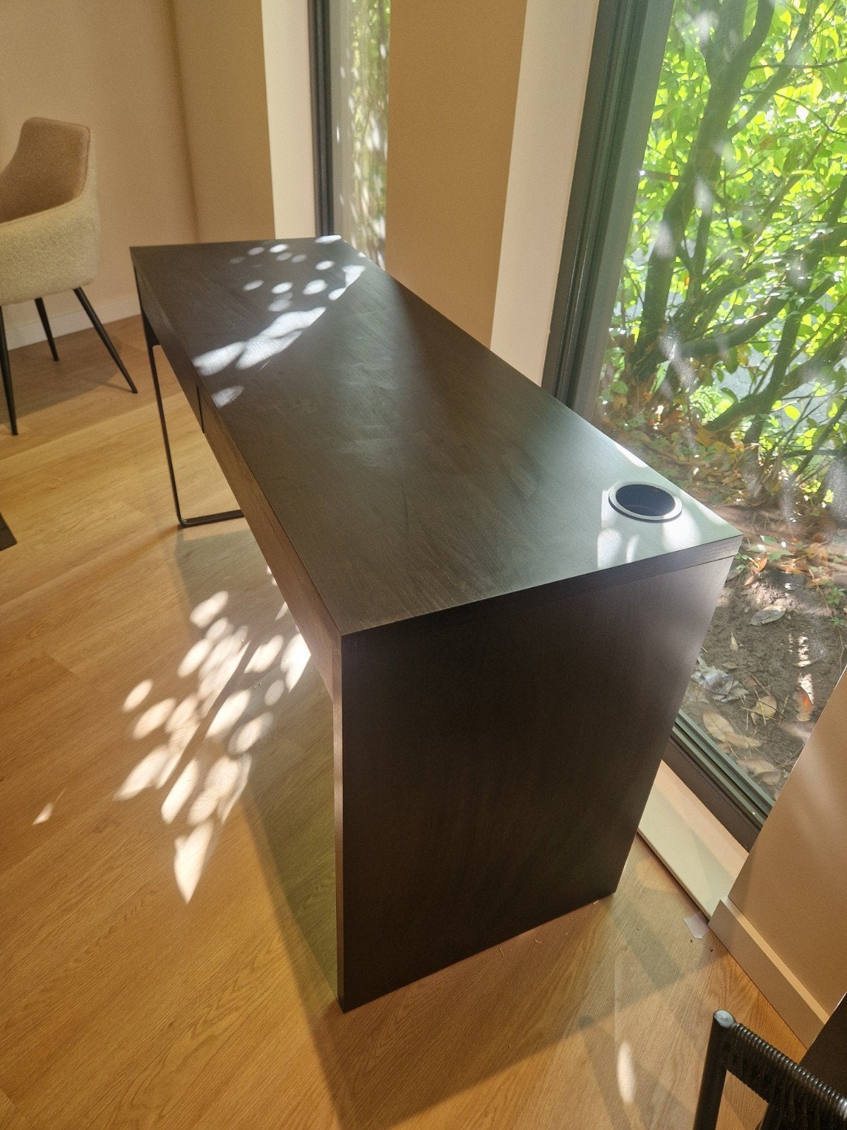 Nieuw IKEA Micke Bureau - 142x50 cm, Huis en Inrichting, Ophalen, Zwart, 50 cm, Nieuw