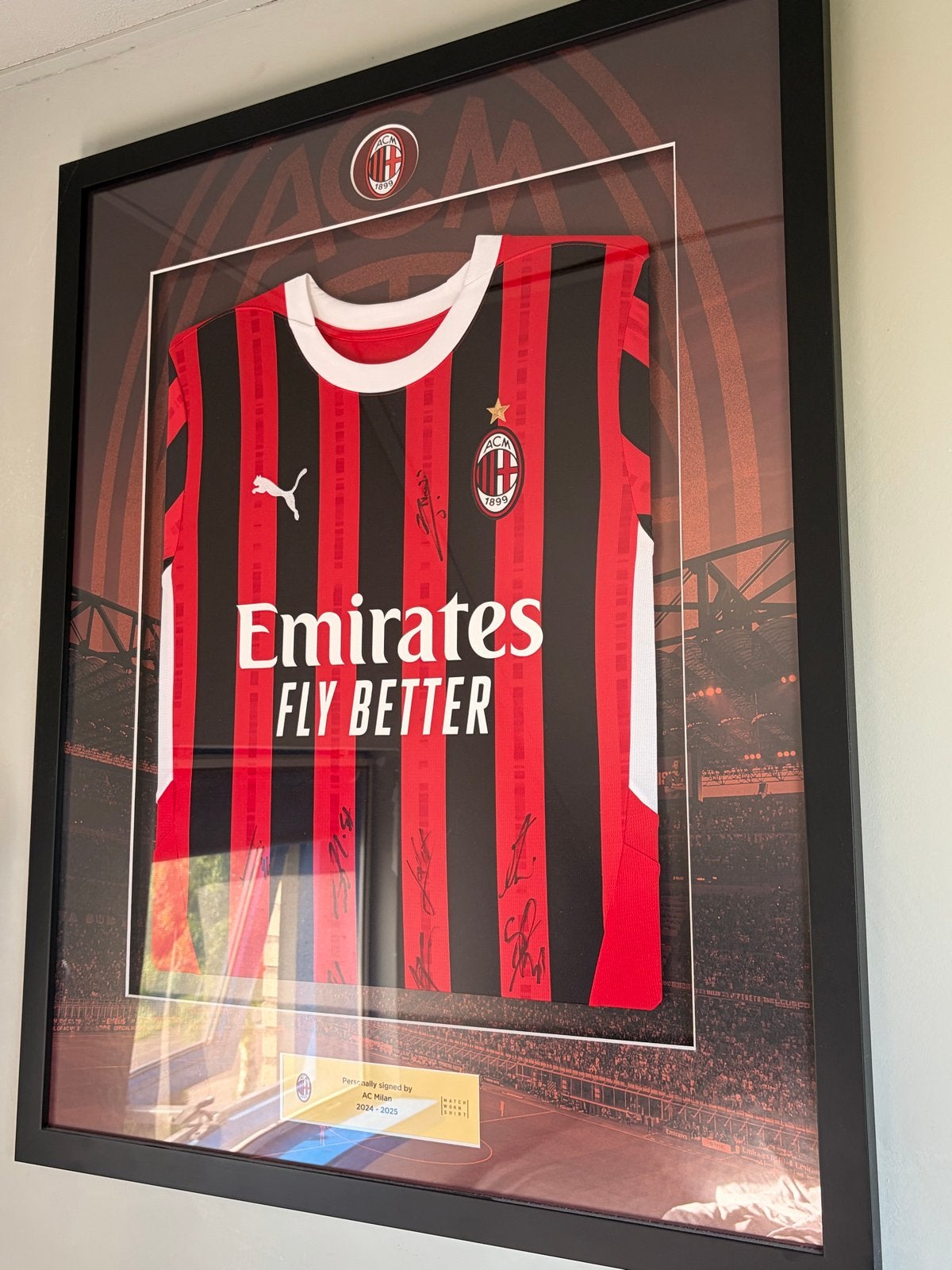 AC Milan gesigneerd shirt - Gedeeltelijke selectie 2024/2025, Verzamelen, Sportartikelen en Voetbal, Ophalen, Nieuw, Buitenlandse clubs