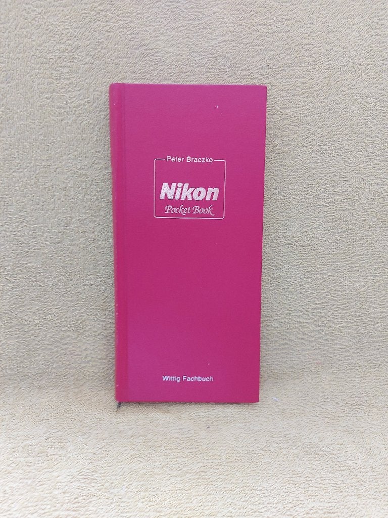NIKON Pocket Book - Peter Braczko. Met prijslijst., Ophalen of Verzenden, Zo goed als nieuw, Camera's