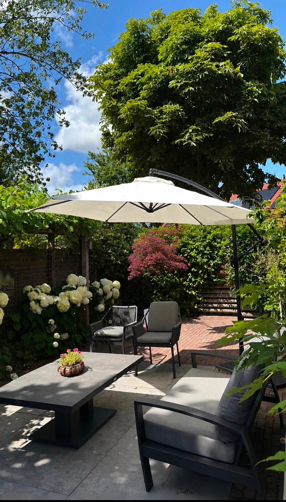 Parasol zweefparasol compleet incl voetplaten, Tuin en Terras, Parasols, Ophalen, Gebruikt, Zweefparasol, Verstelbaar