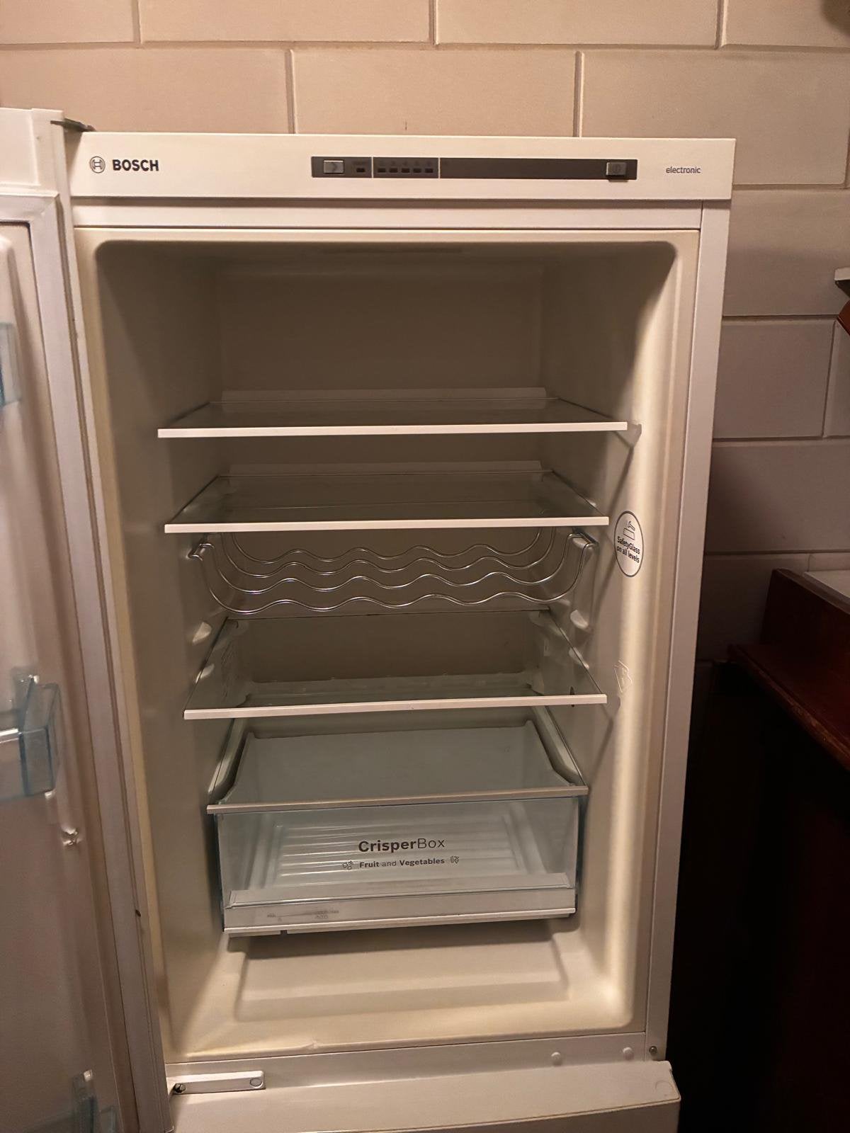 Bosch koelkast, Ophalen, Zo goed als nieuw, Minder dan 60 cm, 160 cm of meer