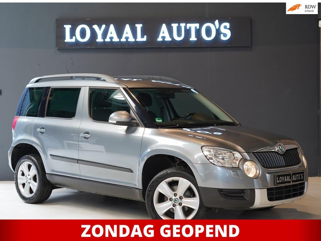 Skoda Yeti 1.2 TSI Tour | NAVI | AIRCO | CRUISE | PDC | TREK, Auto's, Voorwielaandrijving, Euro 5, Parkeersensor, Gebruikt