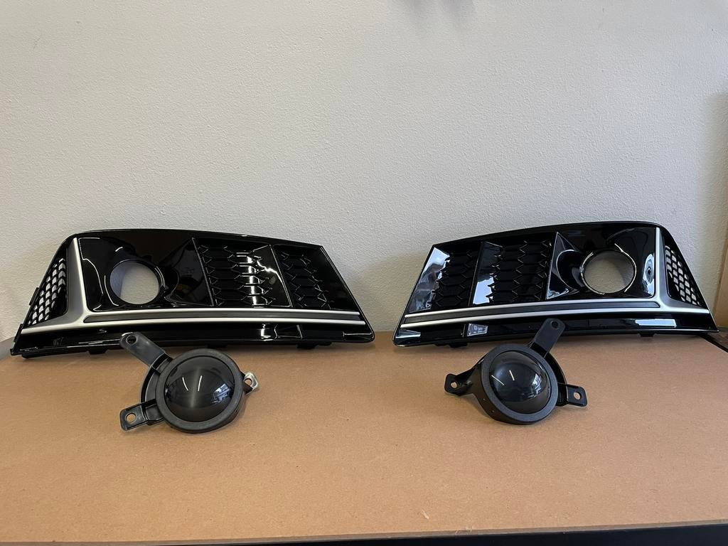Mistlamp roosters tekoop voor Audi A4 B9 2016 - 2018, Auto diversen, Tuning en Styling, Ophalen of Verzenden