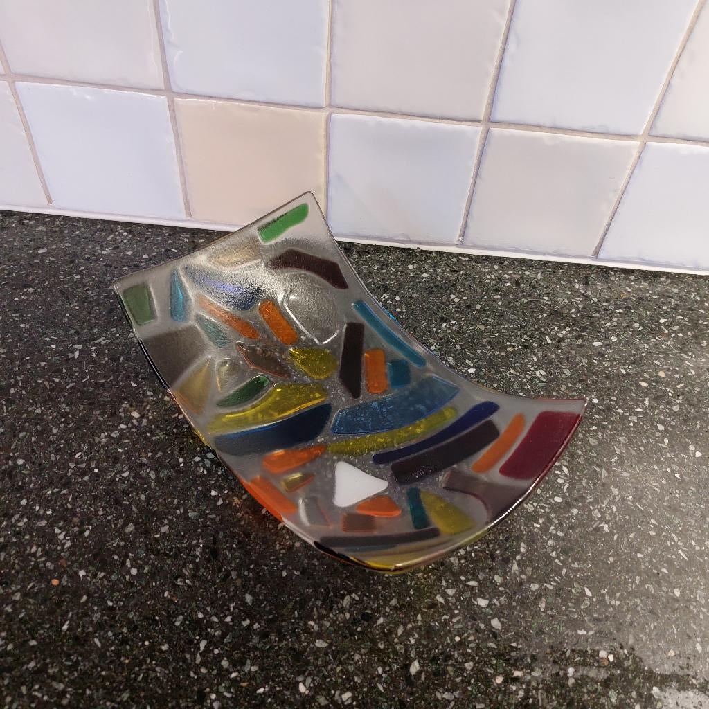 glazen schaal met gekleurd glas, Ophalen of Verzenden