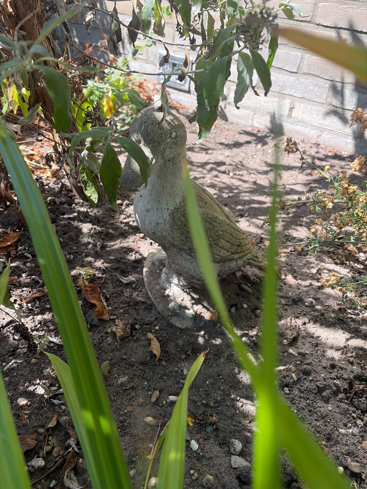 Twee stenen beelden: eend en gans, Ophalen, Gebruikt