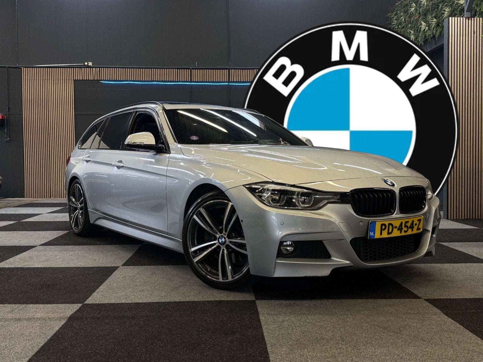 BMW 3-Serie 330i 252PK/NAP/LEER/MPERFORMANCE/MPAKKET/360CAM, Auto's, Achterwielaandrijving, 1800 kg, 4 cilinders, Skiluik