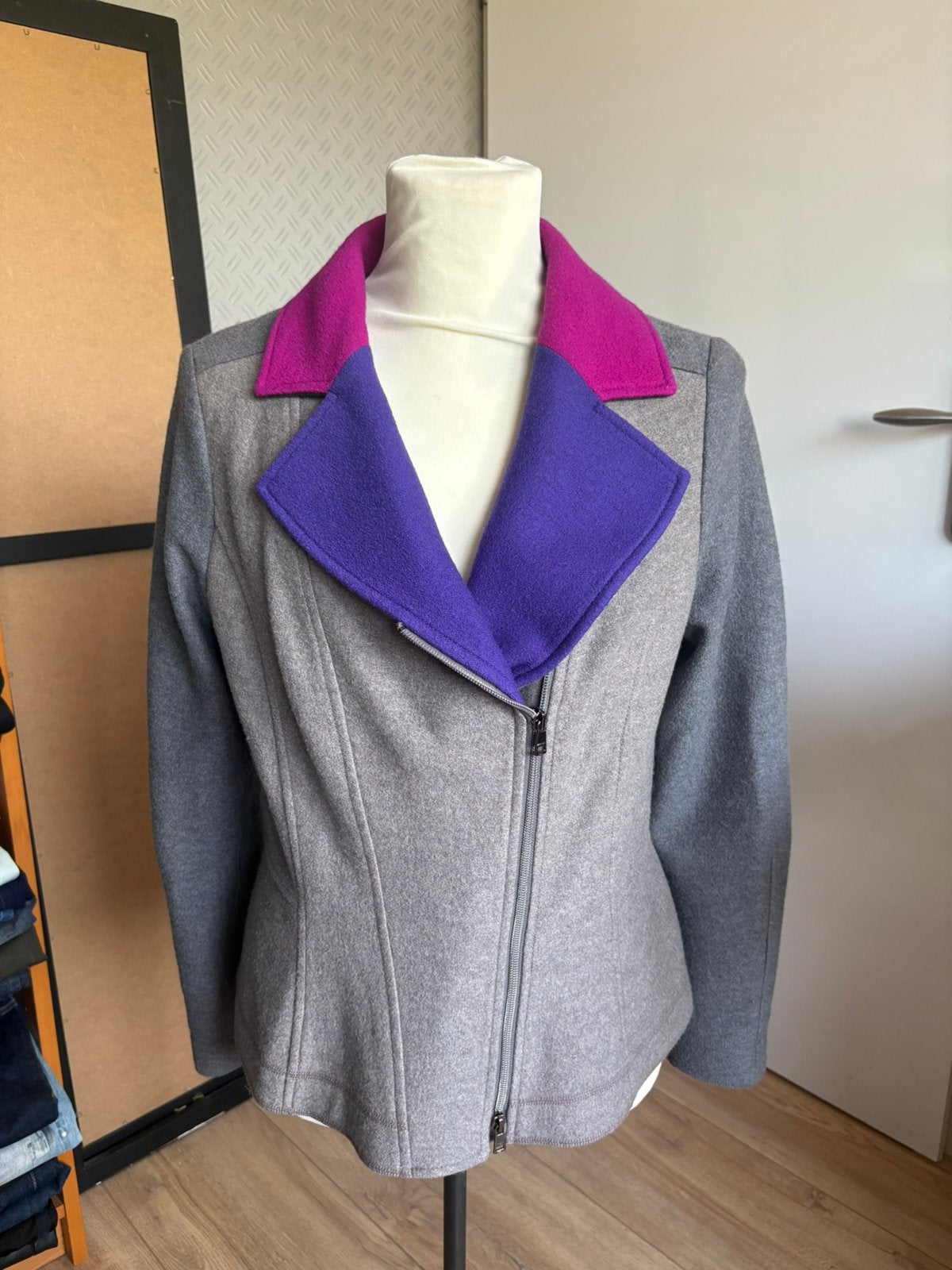 Marc cain vest jasje grijs wol xl, Ophalen of Verzenden, Zo goed als nieuw, Maat 46/48 (XL) of groter, Grijs