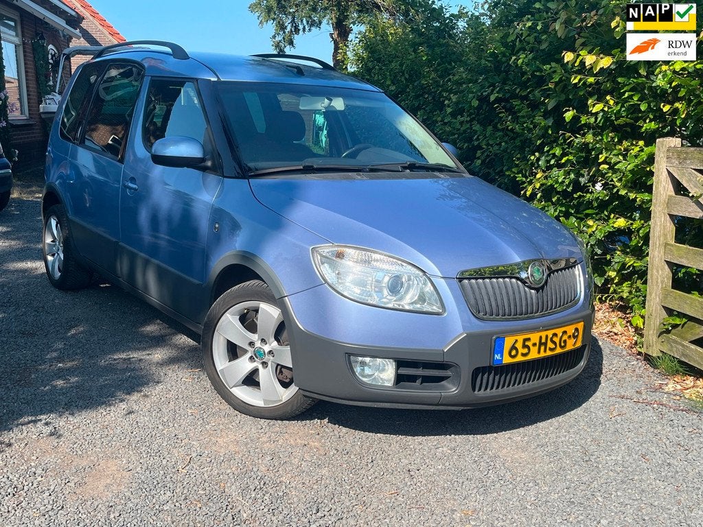 Skoda Roomster 1.6-16V Scout|AIRCO|APK”27!|RUIME AUTO, Auto's, Skoda, Voorwielaandrijving, Gebruikt, Zwart, Blauw