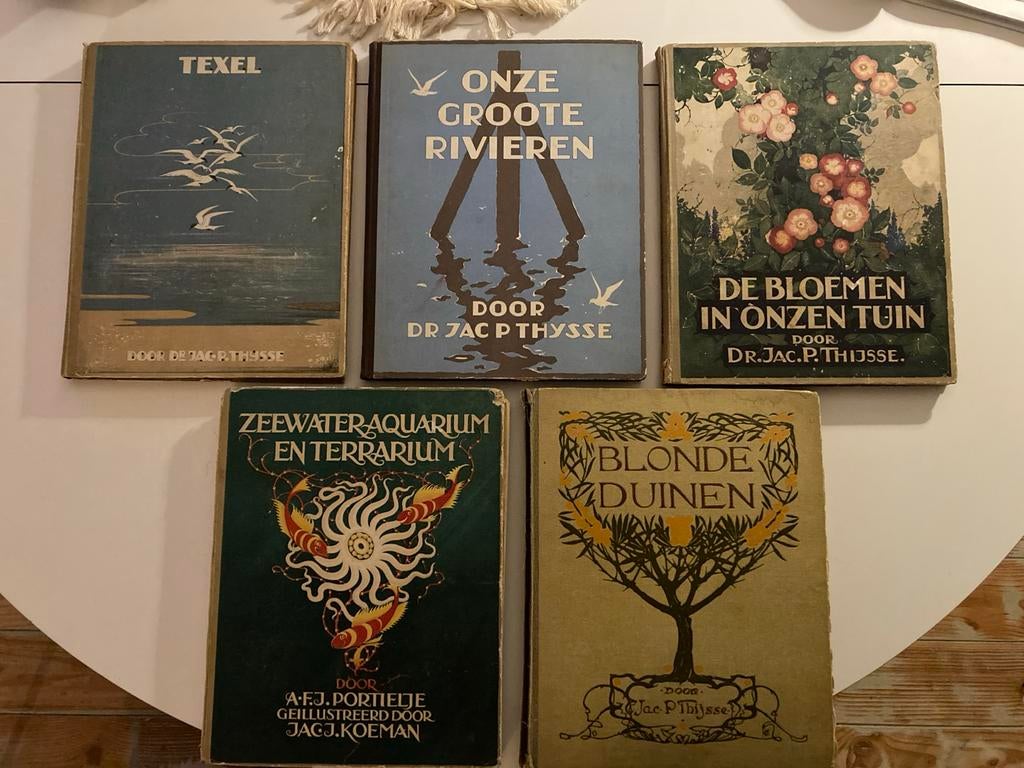 Antieke Natuurboeken Jac. P. Thijsse met kleuren prenten, Ophalen of Verzenden, Gelezen, Natuur algemeen
