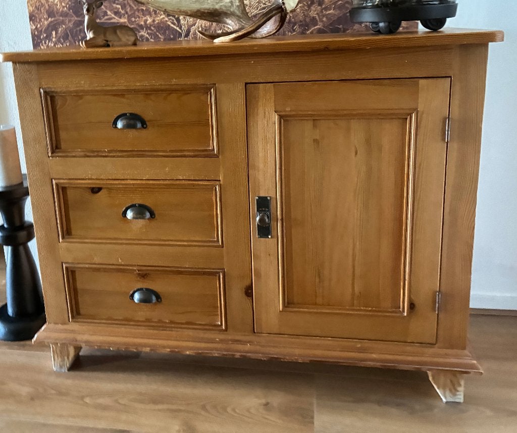 Retro grenen kastje, Ophalen