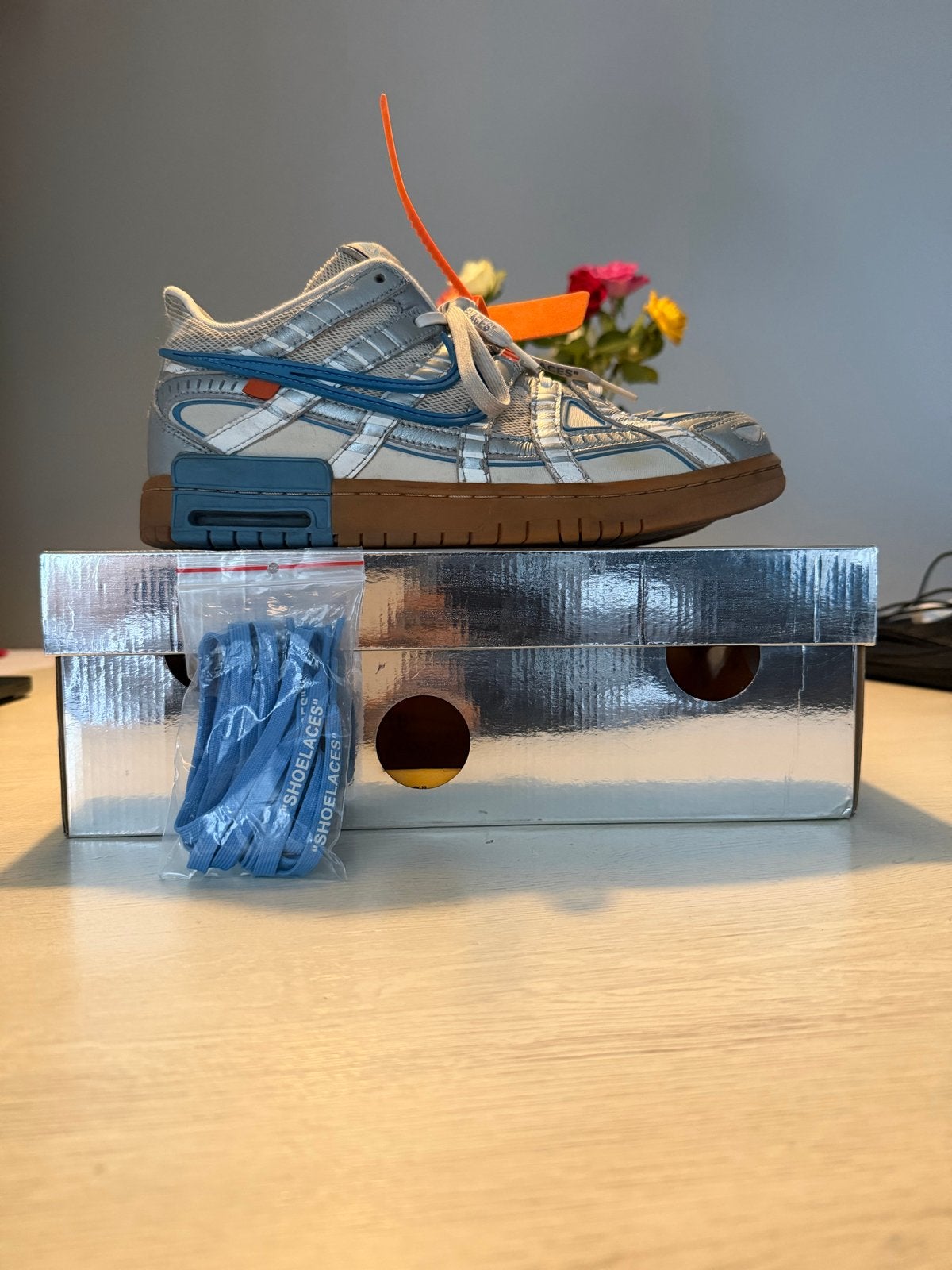 Nike Air Rubber Dunk x Off-White University Blue, Ophalen of Verzenden, Zo goed als nieuw, Blauw, Sneakers of Gympen