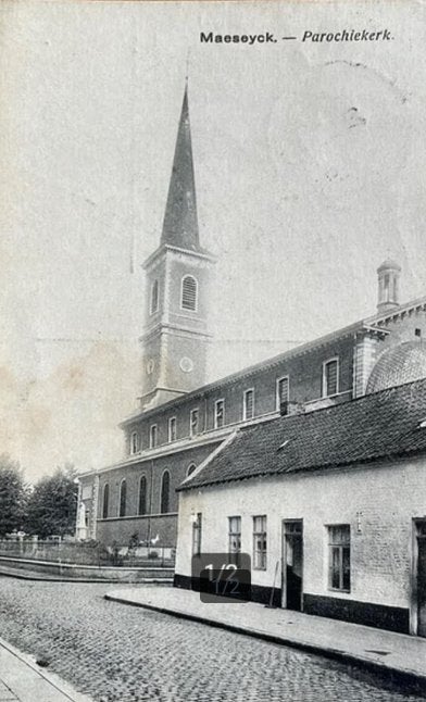 Oude ansichtkaart Maaseik Parochiekerk (1920-1940), Verzamelen, Ophalen of Verzenden, 1920 tot 1940, Gelopen, Limburg