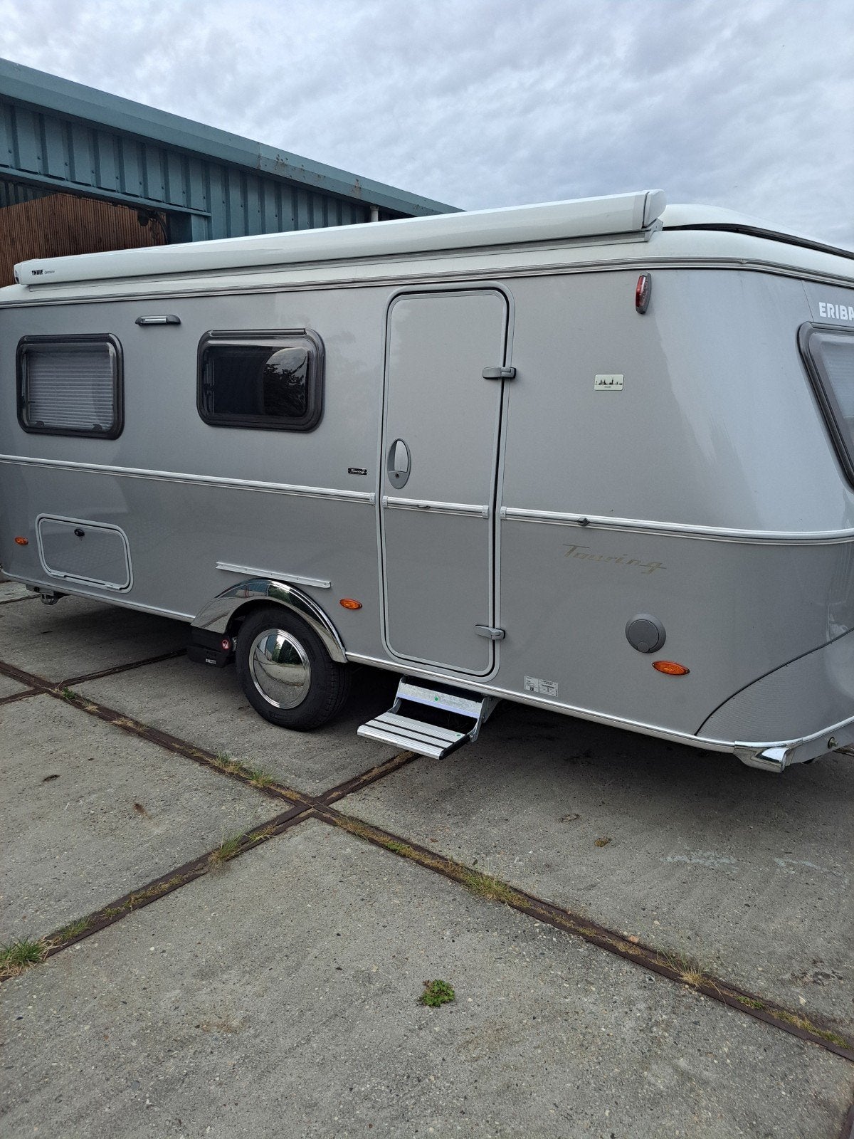 Eriba Touring 642   2025, Caravans en Kamperen, Standaardzit, Kachel, Tot en met 3, Particulier