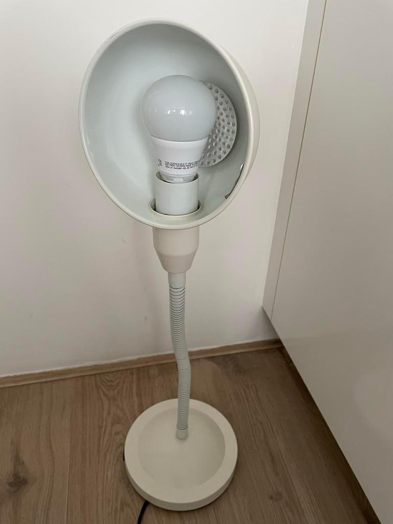Witte bureaulamp met flexibele arm, Ophalen, 50 tot 75 cm, Zo goed als nieuw, Metaal