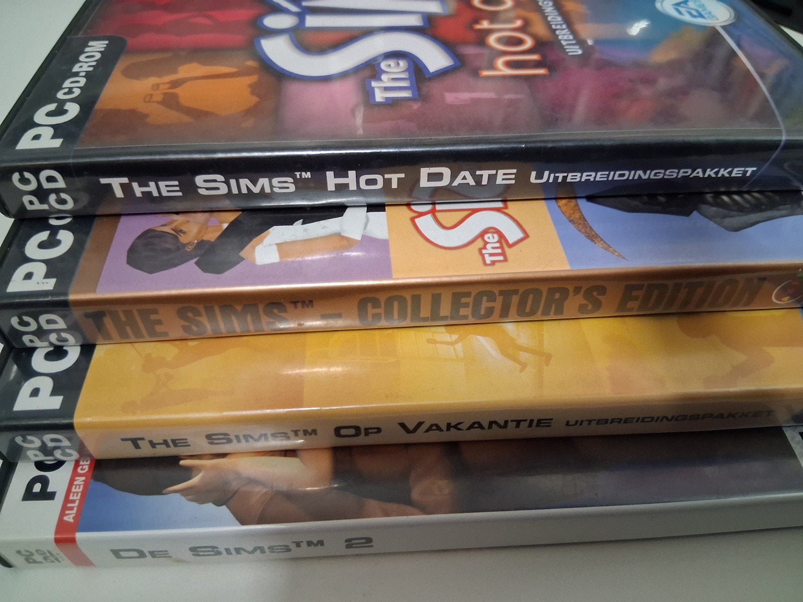 De Sims pc :  Hot Date, Collector's Edition, Op Vakantie,, 1 speler, Ophalen of Verzenden, Zo goed als nieuw, Vanaf 12 jaar