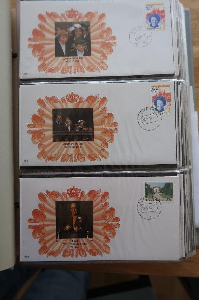 koninklijk huis album vol met fdc's leuke verzameling, Ophalen of Verzenden, Zo goed als nieuw, Nederland, Kaart, Foto of Prent