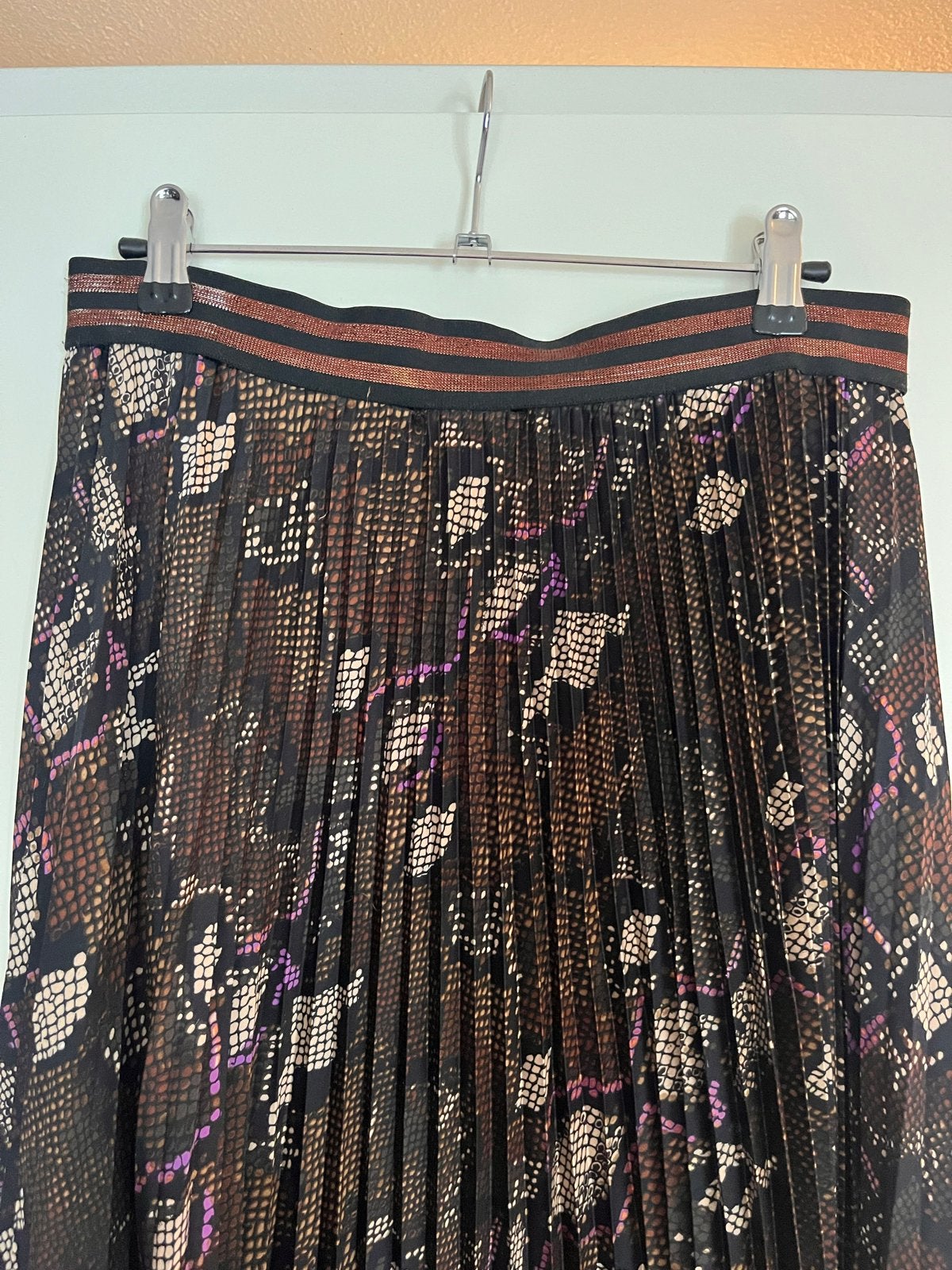 Dante6 geplooide (plissé) rok met slangenprint, lengte 75 cm, Kleding | Dames, Maat 38/40 (M), Bruin, Ophalen of Verzenden, Zo goed als nieuw