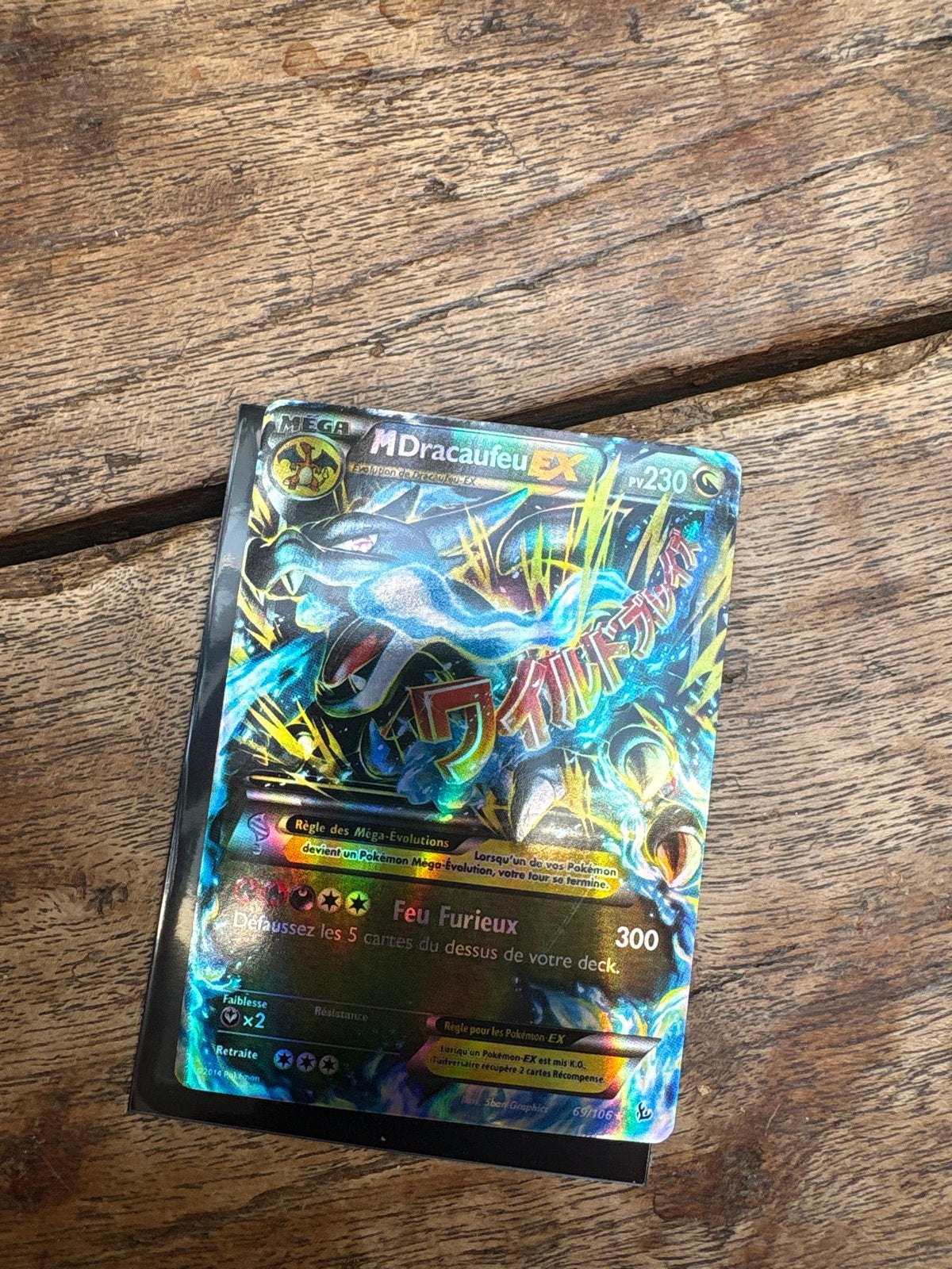 Pokémon M charizard EX Kaart - Zeldzaam en Glanzend, Ophalen, Zo goed als nieuw, Losse kaart, Foil