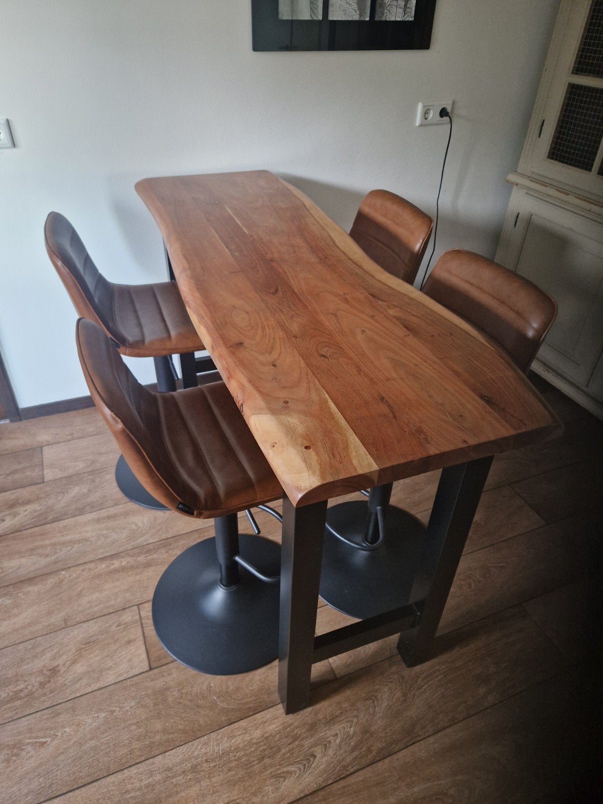 Houten bartafel met 4 barkrukken, 100 tot 150 cm, Industrieel, Modern, 50 tot 100 cm, Vier personen