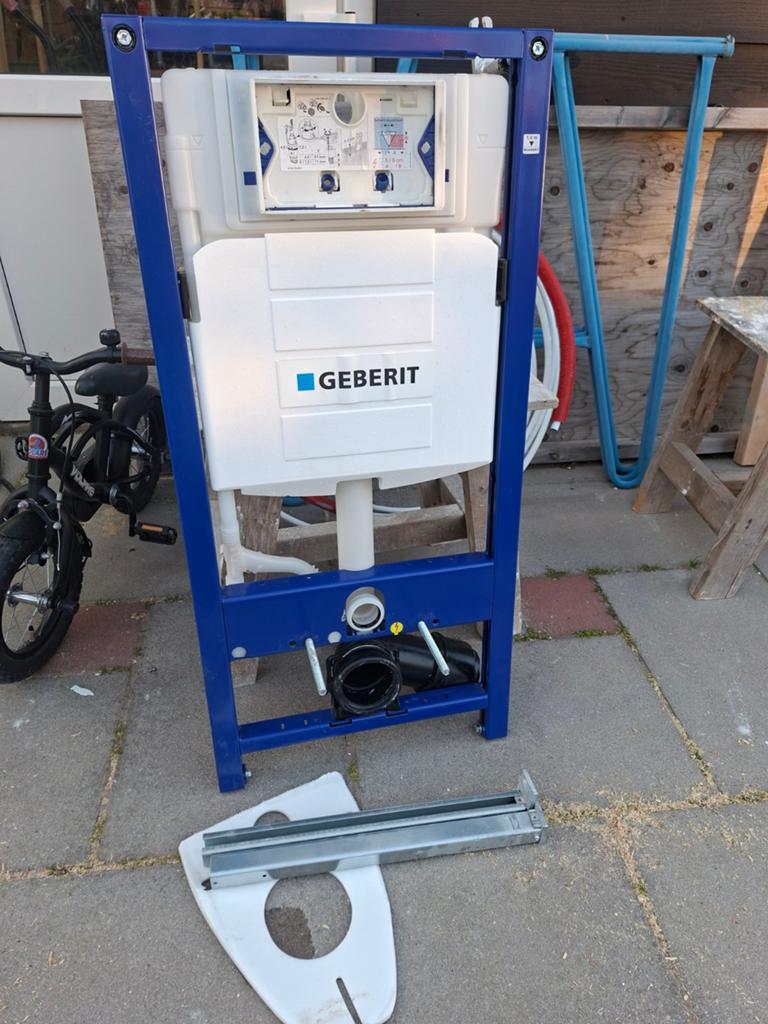 Geberit inbouw toilet reservoir zo goed als nieuw, Ophalen, Zo goed als nieuw, Toilet
