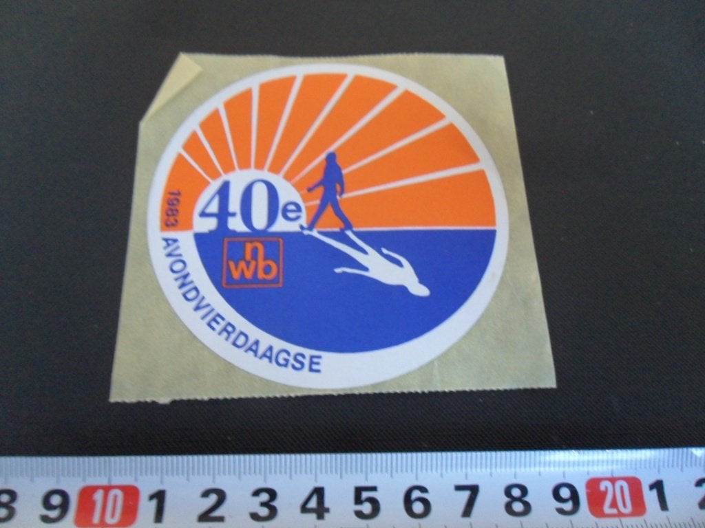 sticker 40e  NWB avondvierdaagse 1983, Verzamelen, Ophalen of Verzenden, Zo goed als nieuw
