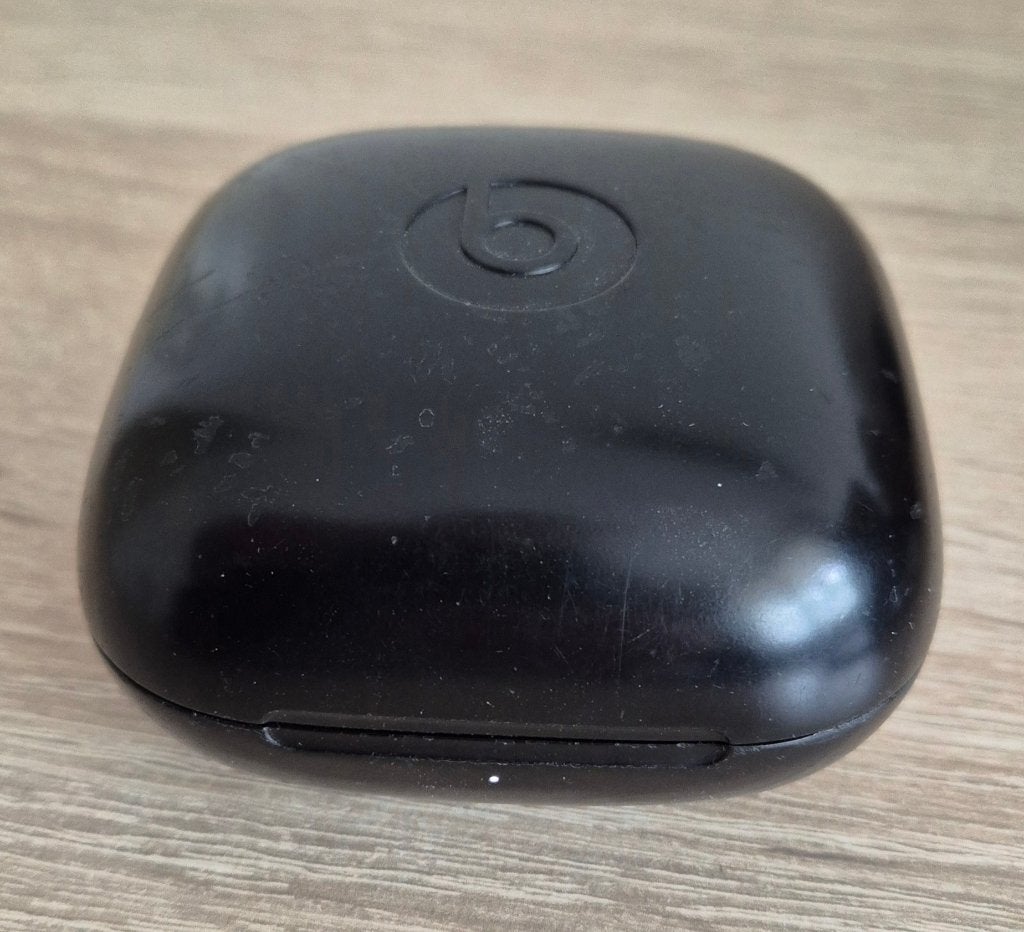 Beats powerbeats pro charging case / oplaadcase, Ophalen, Gebruikt, In oorschelp (earbud)