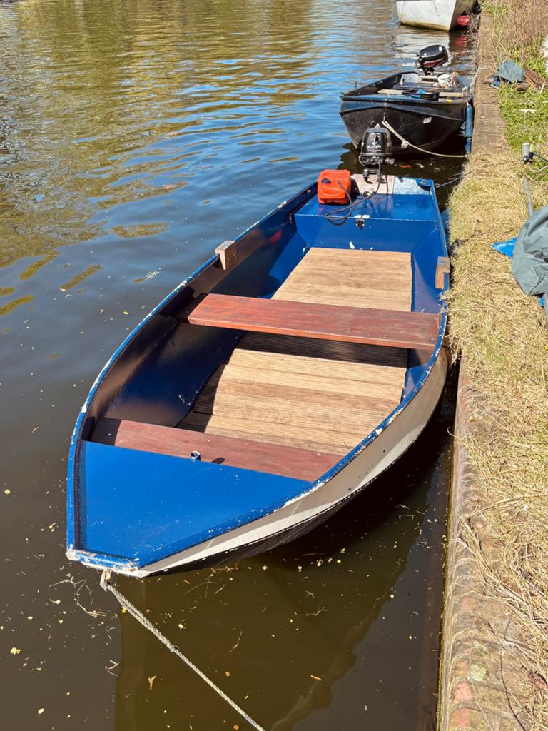 Stalen sloep (5m) incl. motor en dekzeil, Watersport en Boten, Sloepen, Gebruikt, Staal, 4 pk, 5 m
