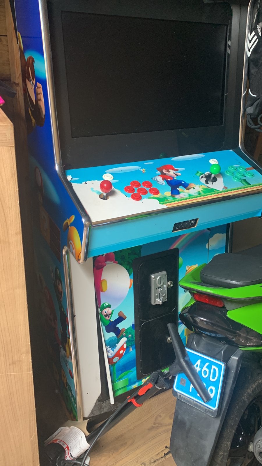 Te koop: een superleuke gamekast met meer dan 400 spell, Ophalen of Verzenden, Zo goed als nieuw