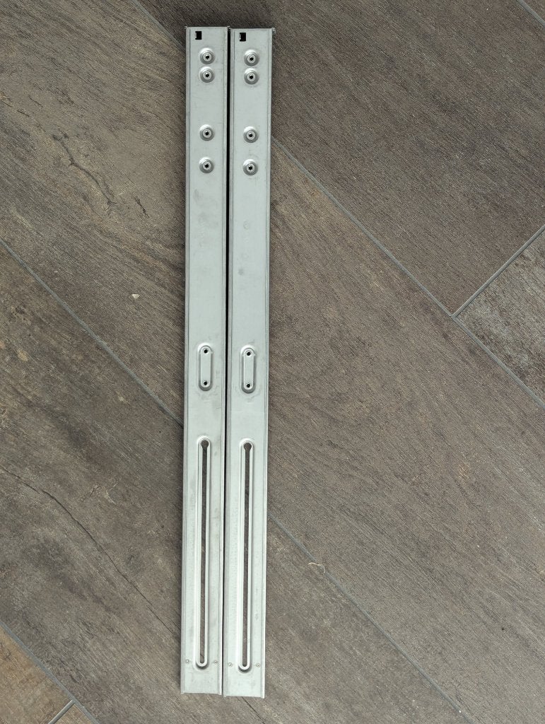 Metal sliding rails with part number 01-SC81358-XX00C002, Auto-onderdelen, Ophalen of Verzenden, Gebruikt