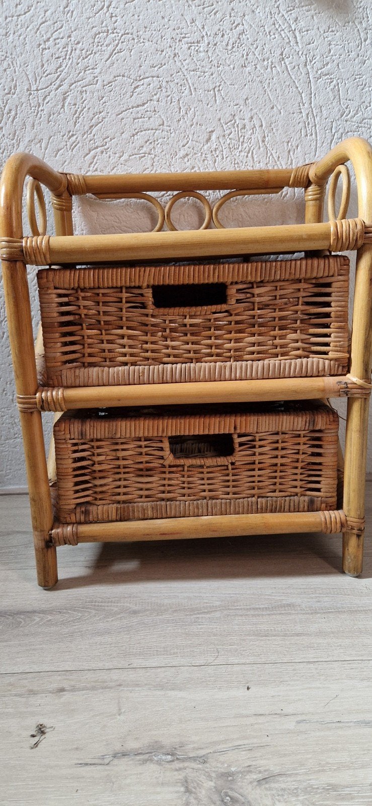 Vintage rotan kastje met 2 rieten manden, Ophalen