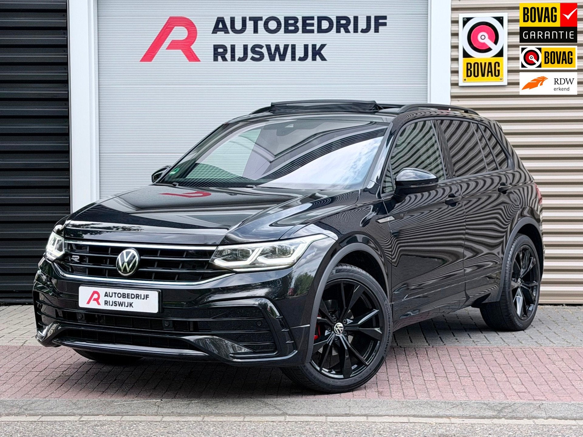 Volkswagen Tiguan 1.5 TSI 3x R-Line Pano/Keyless/AppleCarPla, 12 maanden, 15 km/l, 4 cilinders, Alcantara