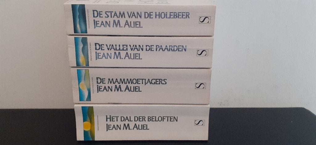 Jean M. Auel 4 x 0a De vallei van de paarden !, Boeken, Ophalen of Verzenden, Zo goed als nieuw, Jean M. Auel