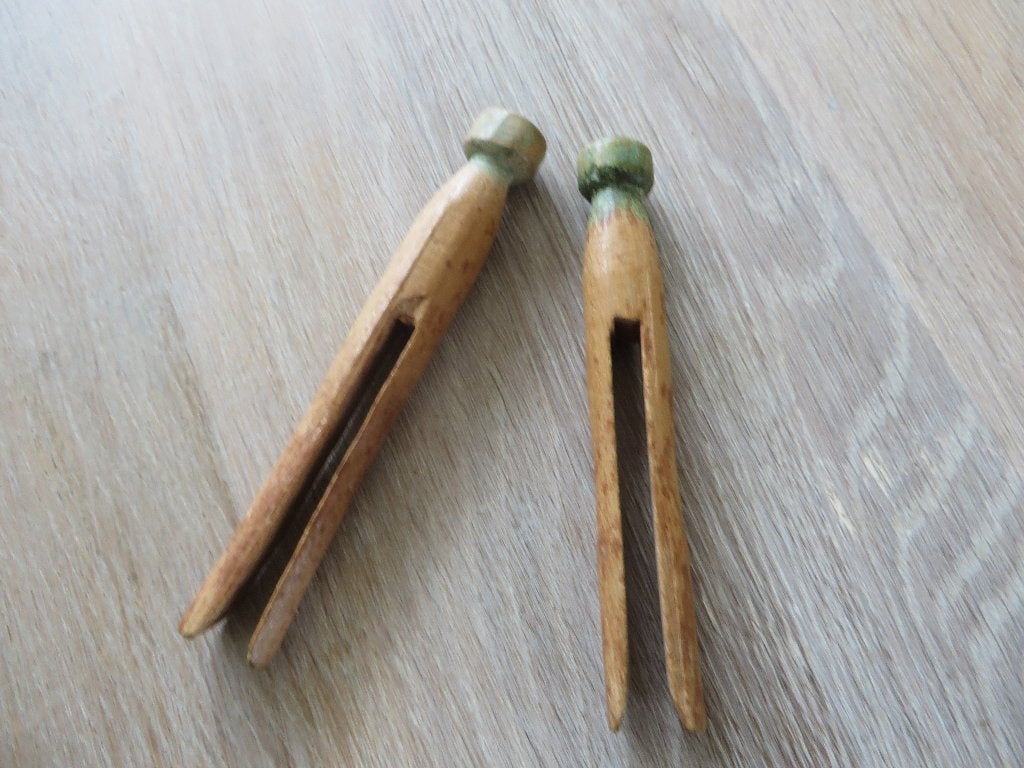 Wasknijpers hout 2 stuks uit vervlogen tijden, Ophalen of Verzenden