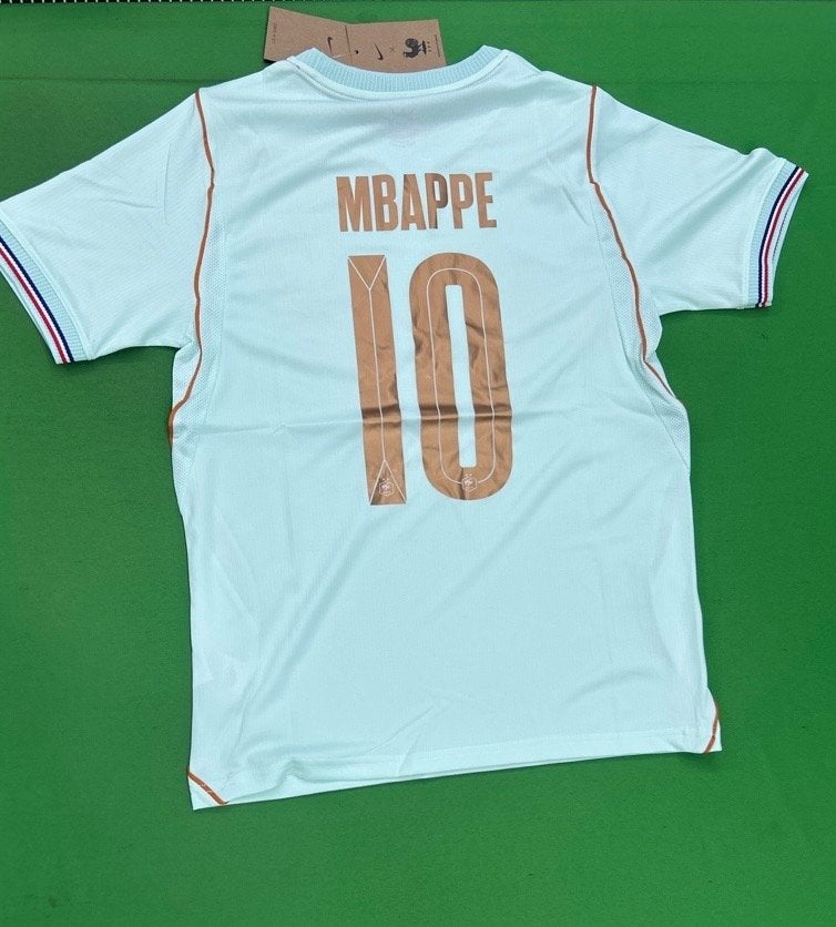 Frankrijk thuisshirt 2026 Mbappé #10, Kleding | Heren, Sportkleding, Maat 48/50 (M), Wit, Nieuw, Ophalen of Verzenden