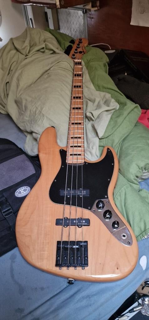 Squier Classic Vibe '70s Jazz Bass V (Natural) -  fender, Muziek en Instrumenten, Snaarinstrumenten | Gitaren | Bas, Ophalen, Zo goed als nieuw