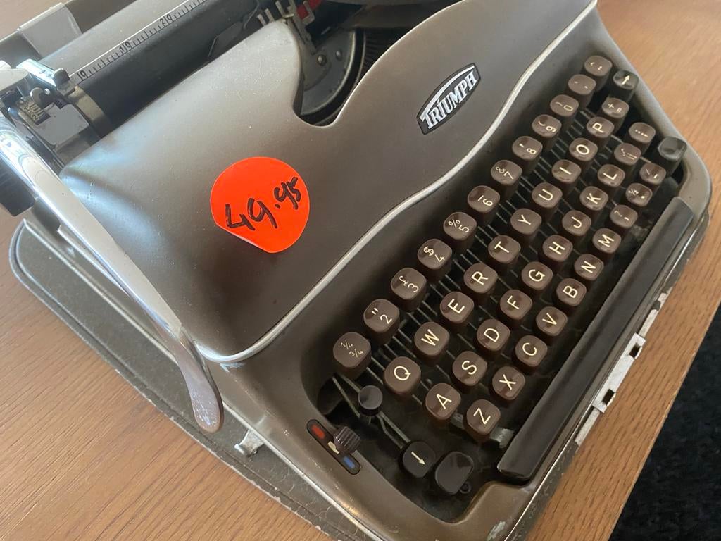 Typemachine werkt goed jaren 50/60 taupe zeer decoratief, Ophalen, Zo goed als nieuw