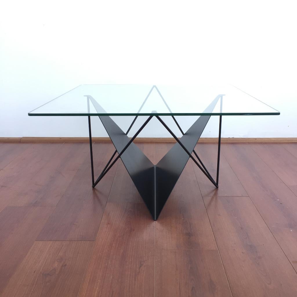 postmodern Dutch design metalen salontafel jaren 80 90, Huis en Inrichting, Tafels | Salontafels, Ophalen, Gebruikt, 50 tot 100 cm