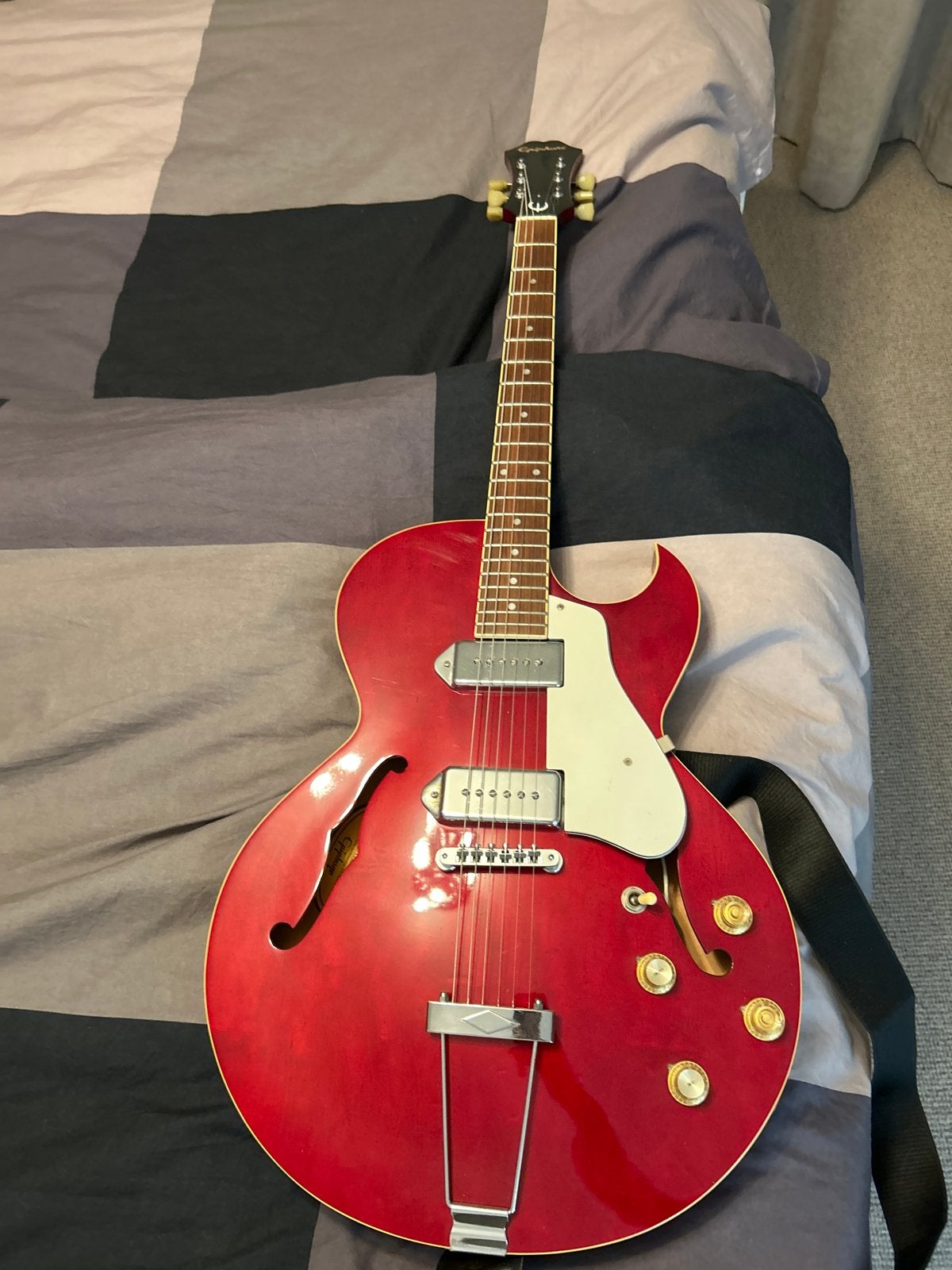 Epiphone Sorrento uit 1994 -  Made in Korea, Ophalen, Gebruikt, Overige typen, Met (piezo-)element