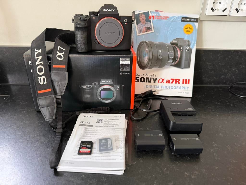 Sony Alpha 7R III (ILCE-7RM3) 42.4 MPixel - Complete set, Ophalen, Spiegelreflex, 42 Megapixel, Zo goed als nieuw