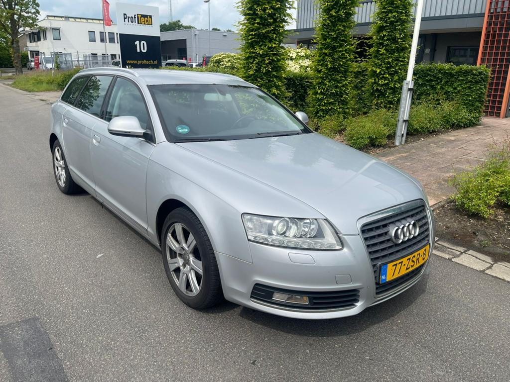 Audi A6 2.0 TDI 125KW Avant 2011 Grijs, Voorwielaandrijving, Euro 5, Stof, Zwart