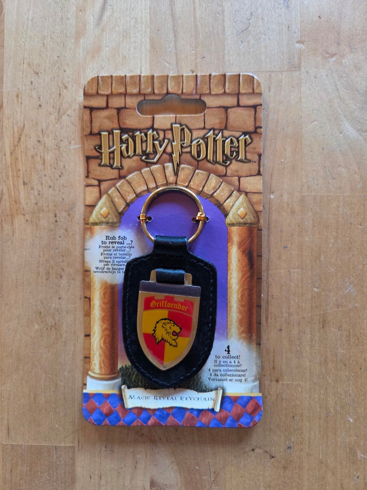 Nieuwe Harry Potter Griffoendor Sleutelhanger, Verzamelen, Harry Potter, Verzenden, Nieuw, Gebruiksvoorwerp