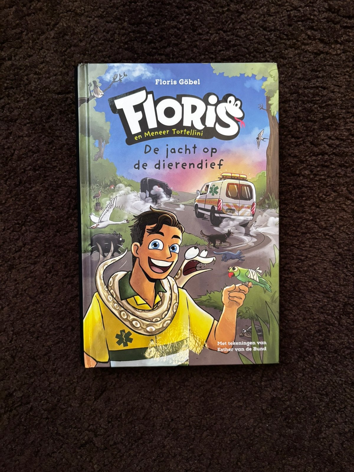 Floris Göbel - De jacht op de dierendief, Boeken, Ophalen of Verzenden, Zo goed als nieuw, Floris Göbel