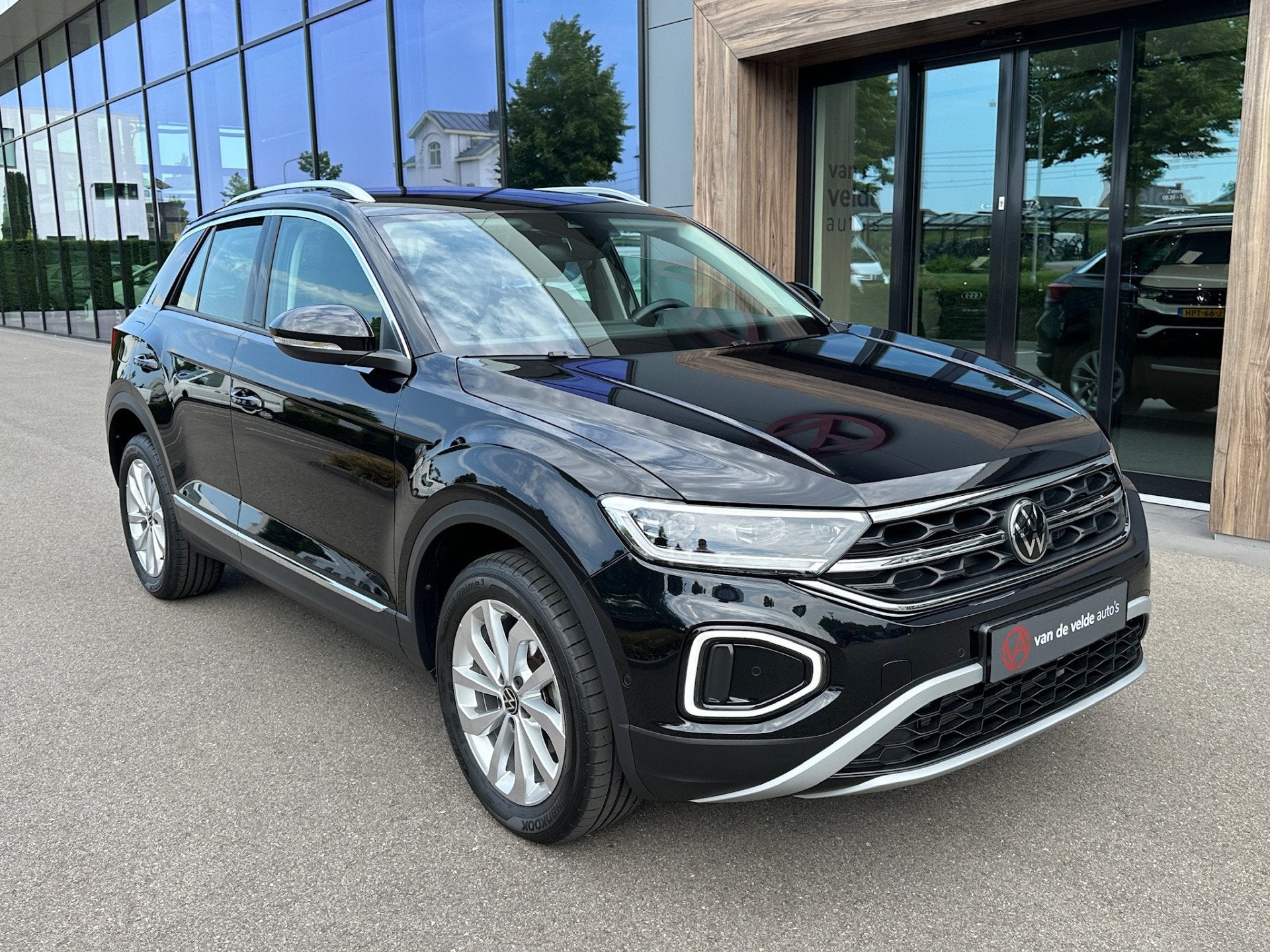 Volkswagen T-Roc 1.5 TSI 150pk DSG Style Carplay | Camera |, Auto's, Volkswagen, 12 maanden, 1258 kg, Zwart, Alcantara